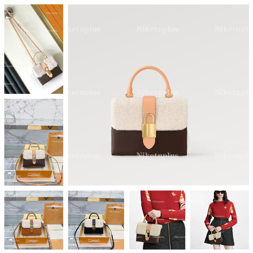 

22 Autumn/Winter LOCKY BB Bag cream colored shearling handbags Lock Postman Bag designer luxury womens leather crossbody bags M46318, 01