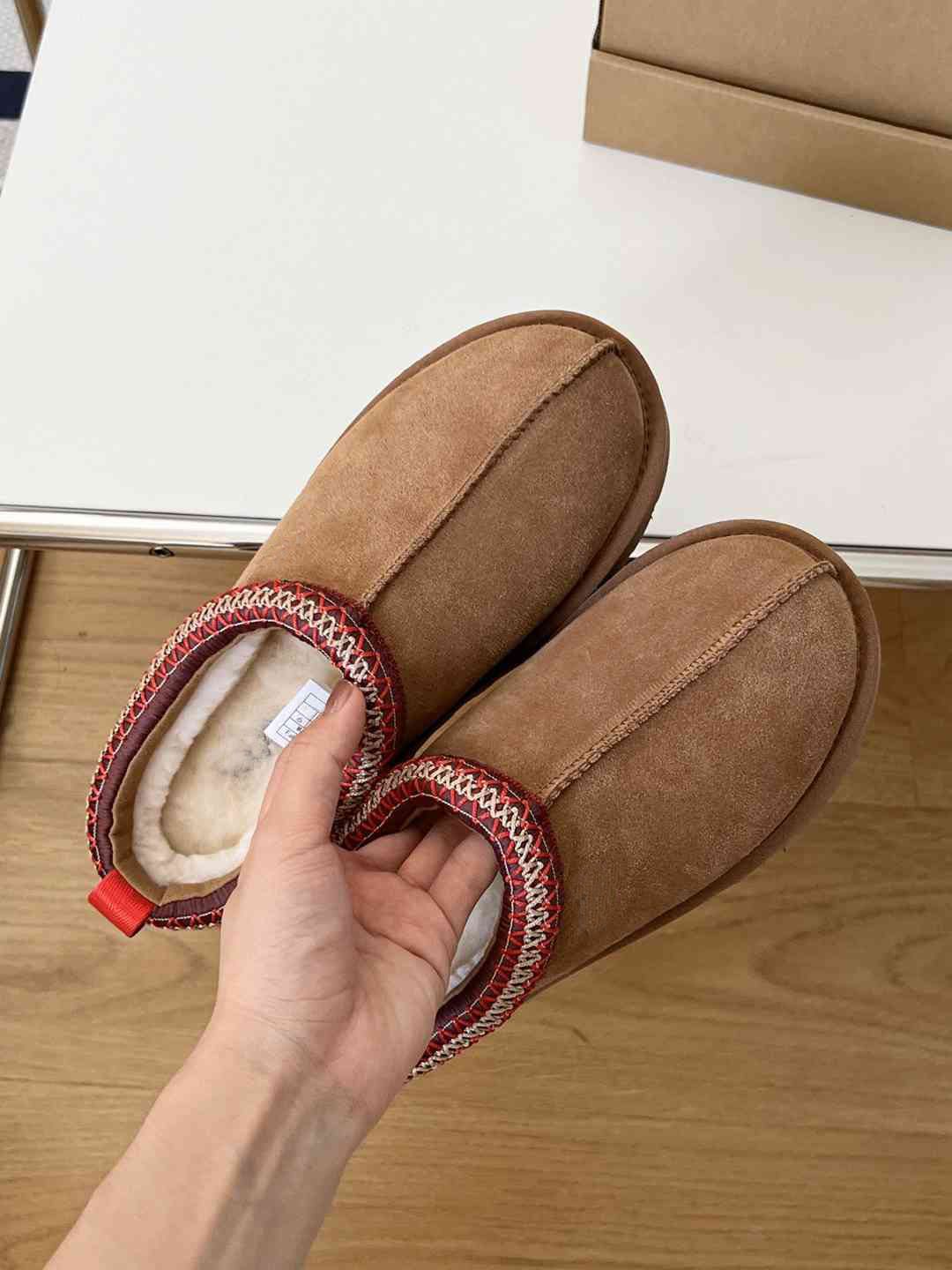 

Boots Womens Tazz Uggly Ug Slippers Fur Slides Classic Ultra Mini Wgg Platform Boot Tasman Slip-on Les Petites Suede Wool Blend Comfort Winter sfds