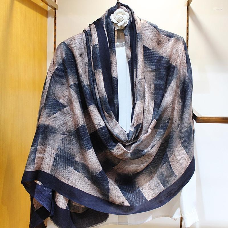 

Scarves High-end Elegant Women's Retro Stripe Print Quality 300 Counts Cashmere Fine Beard Edge Warm Soft Thin Long Scarf Shawl Wraps