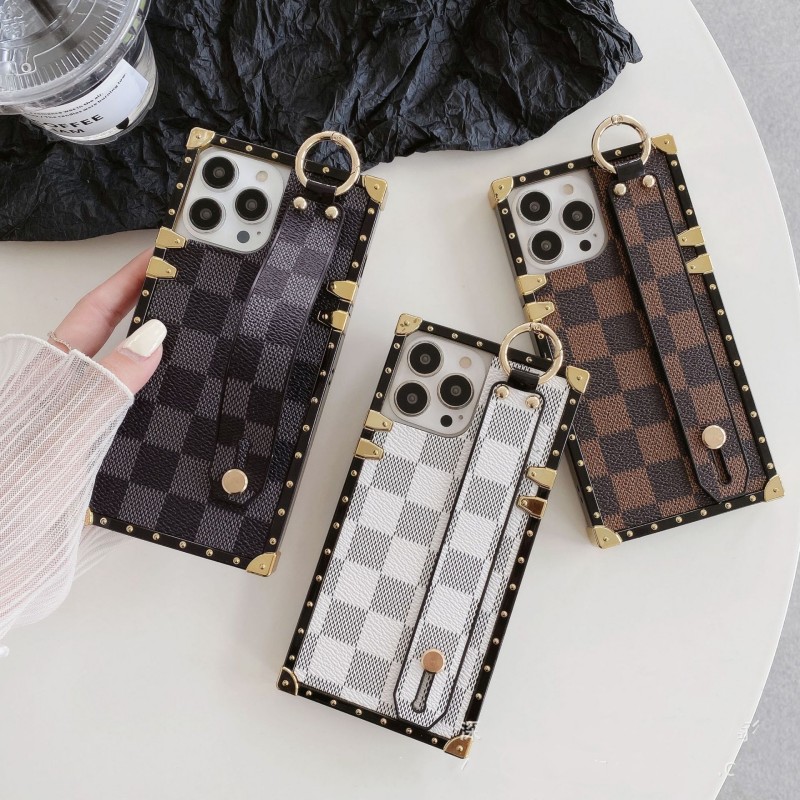 

Fashion mobile cell phone cases for iPhone14 13 12 11 pro max square electroplating old pattern xr xs max plus wrist strap bracket, Brown plaid