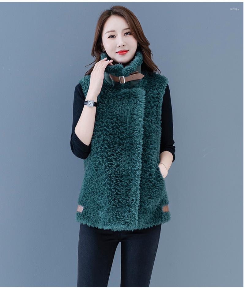 

Women's Fur Lambswool Granular Velvet Vest Womens Sheep Shearling Jacket Women's Short 2022 Autumn And Winter, Green