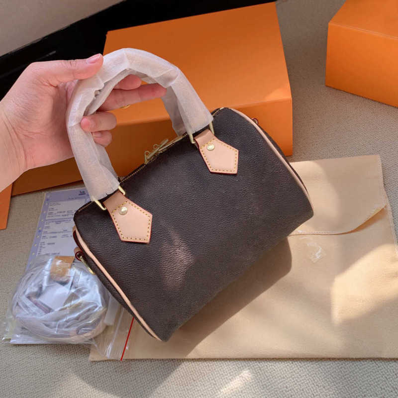 16/20/25 / 30 cm Vintage Cow Hide Nano Speedy Totes Designer Luxury Hands Sacs avec Strap Lady Postep