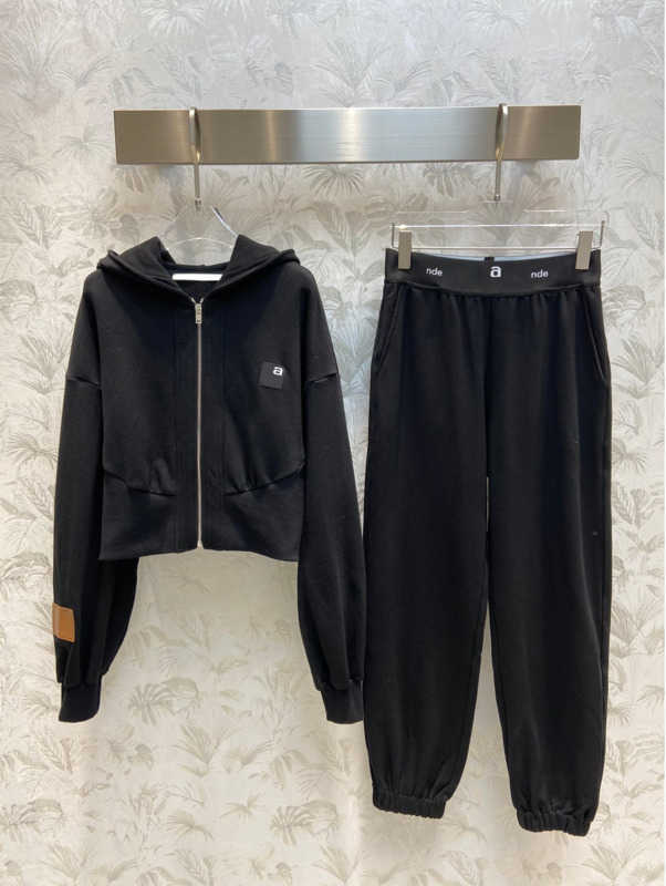 

Two Pieces Sets Womens Two Piece Pants Fashion Joker Tracksuites Custom Branded Logo Zipper Hoodie Tops Letter Printing Elastic Waist Trousers Women Apparel 1970