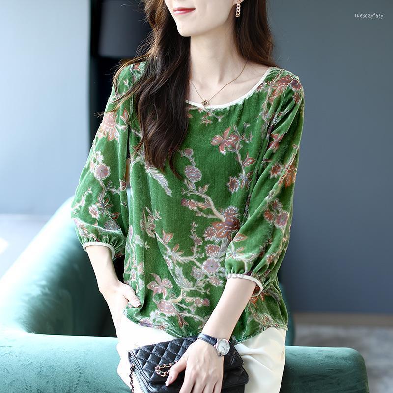 

Ethnic Clothing 2022 Chinese Traditional Velvet Blouse Women National Hanfu Tops Vintage Flower Printing Female Folk Style Shirt Loose
