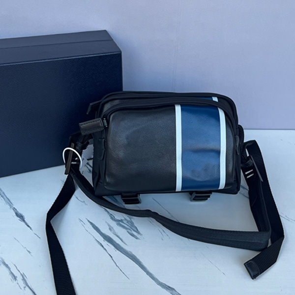 

Pocket leather men's crossbody bags triangular shoulder nylon postman bag Multi-function unisex Designer fashion Large capacity bag letter strap gift purse, Blue