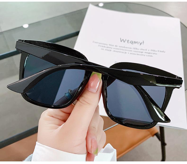 

Sunglasses Fashion Women's Retro Style Personalized Brand Designer Glasses UV400 Eyewear