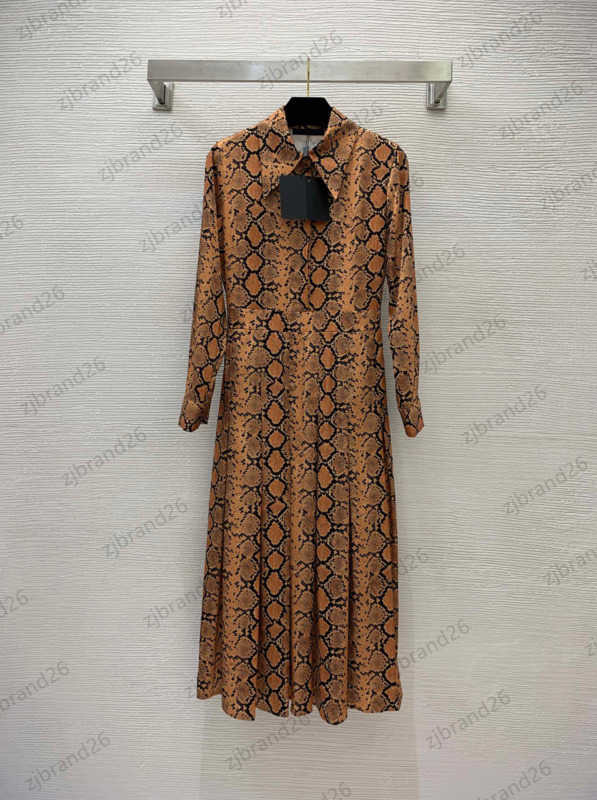 

Dress Womens Designer Clothing Lapel Long Sleeve Print Peplum Dresses Upper Body Button Opening Design Maxiskit High Sense Commute Women Clothes 1970