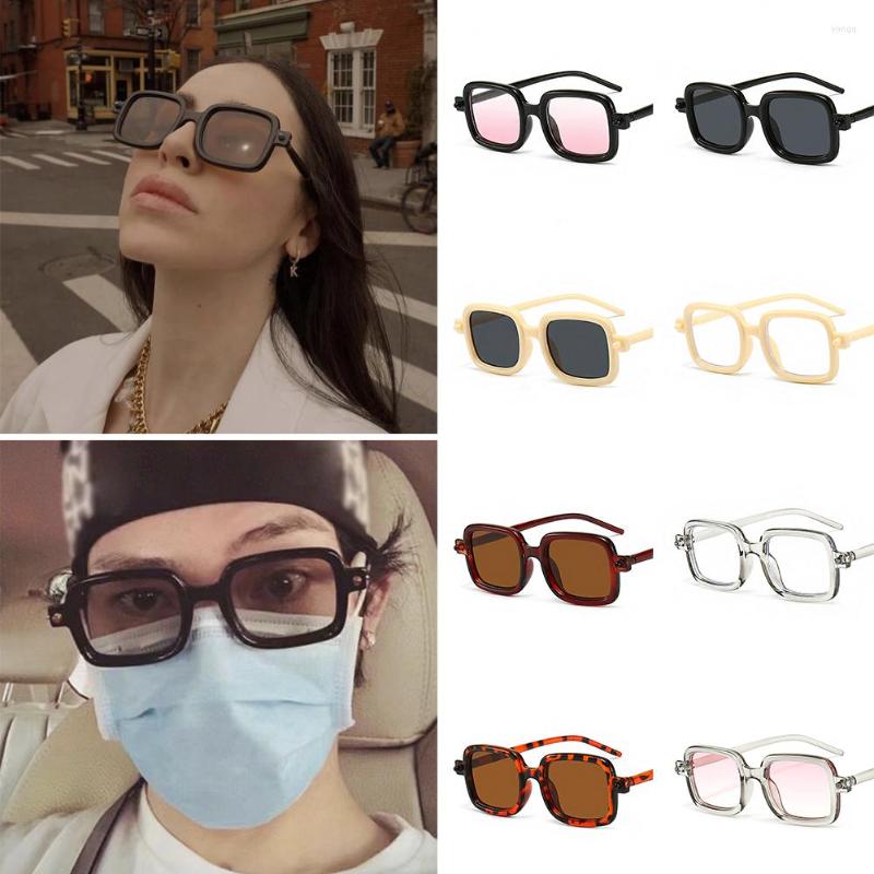 

Sunglasses 2022 Unisex Square Vintage Fashion Design Retro Sun Glasses Female Lady Eyeglass Gradient Color Casual Goggles