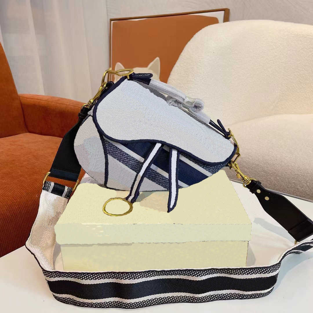 Sac à main du sac à main multicolore diagonale 2022 épaule de mode de luxe pour femmes AAA M18009