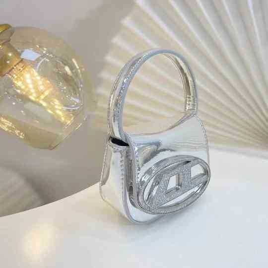 2022 sacs de soirée de luxe femmes argent sac à main poignée supérieure demi-rond conception marque en cuir sous les bras rabat sac à bandoulière