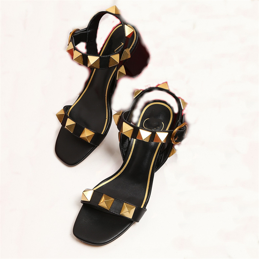 

2022 Fashion Valentinoity Designer Sandals Leather Shoes Medium High Heels eev