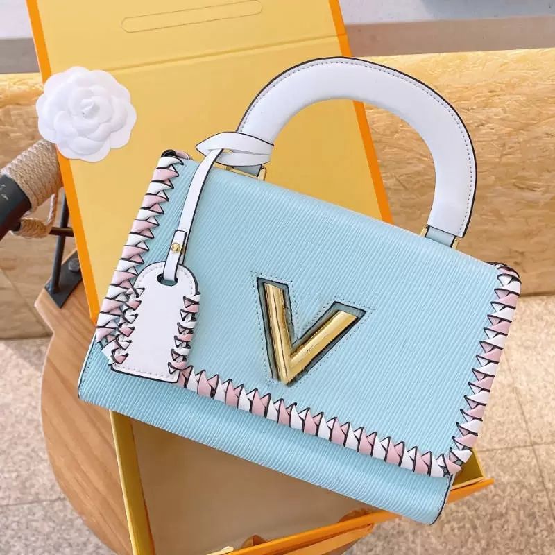 

Twisted Designers Women Shoulder Bags Letter Hasp Contrast Color Handbags Good Quality Stylish Chain Bags MultiColors Pleated Handle
