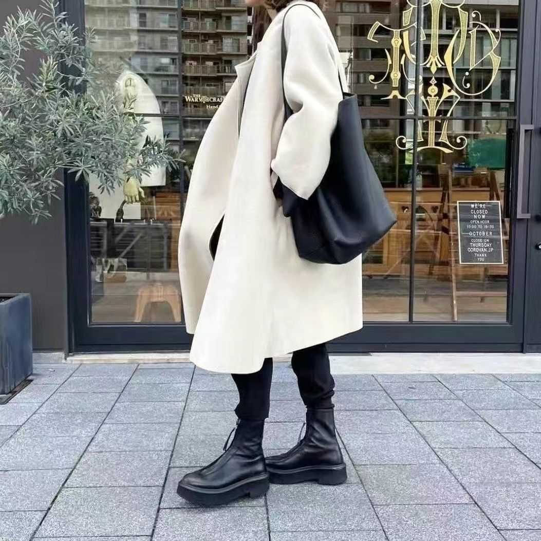 

The R Tote bags Cowhide Autumn and Winter Premium High Capacity Commuter One Shoulder Bag Female Fashion bags 2023, Black