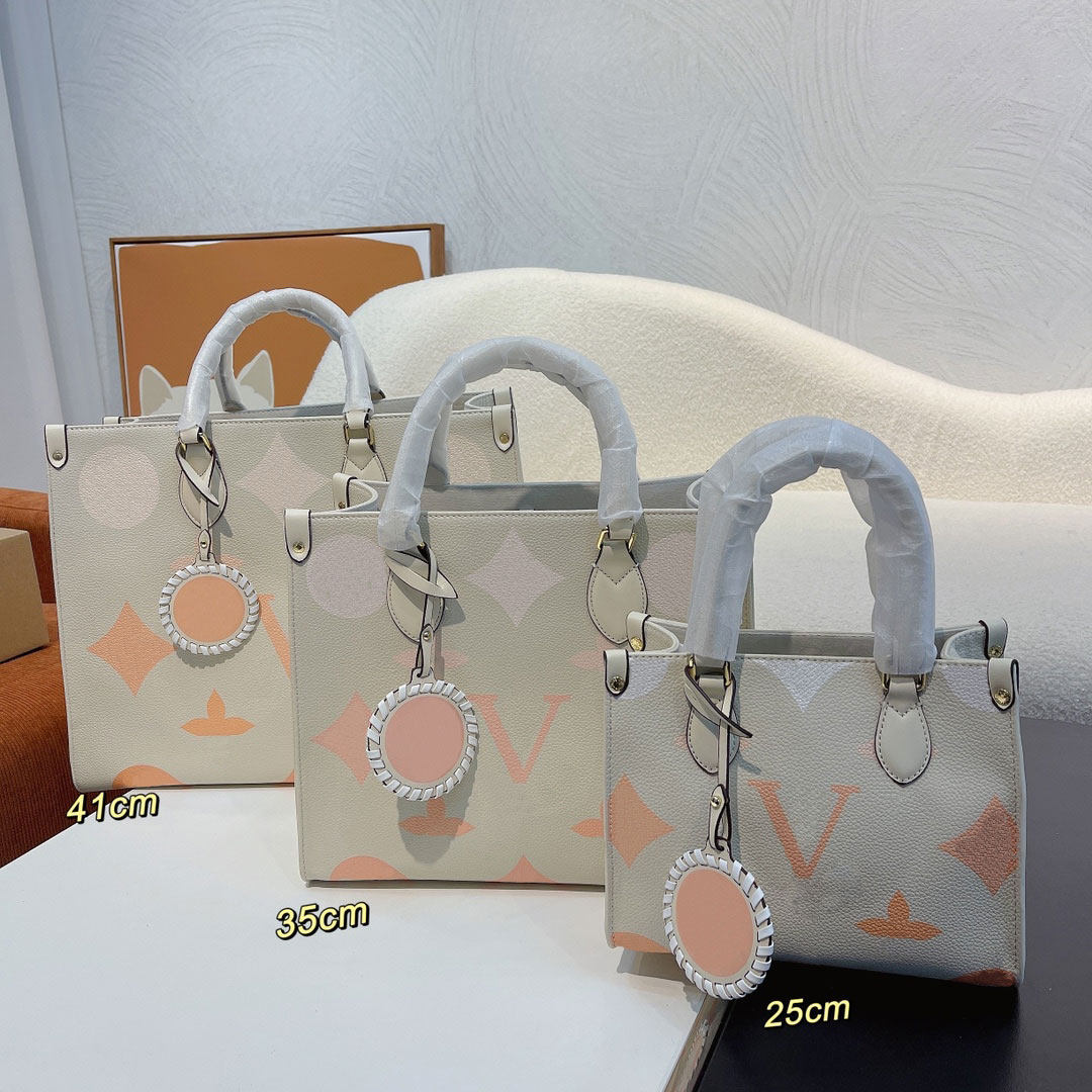 

Luxury designer bags womens handbag leather shoulder bag classic crossbody macaroon clash bag 3 sizes 3 colors Fashion Party Holiday Gift tops Quality very good nice, Pink size:25*12*20cm