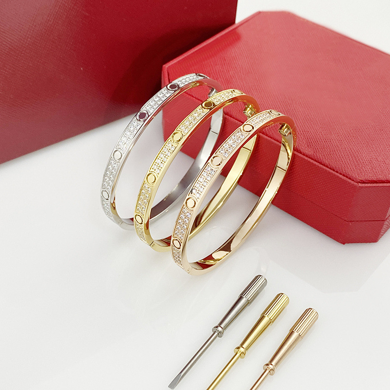 

Designer jewelry Tennis Gypsophila Bracelet Charm Love Bracelets men and women Titanium steel Two row diamond 18K Gold screwdriver Three row process