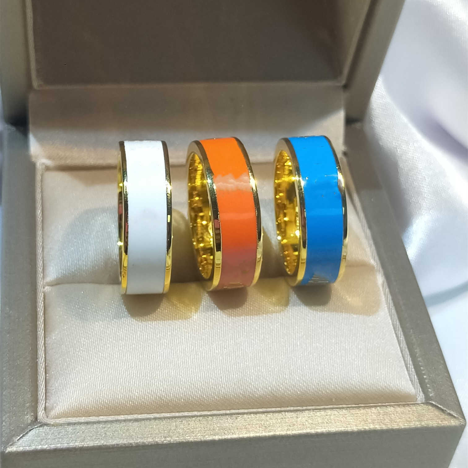 

Luxury Designer Ring Fashion Printing Letter Rings for Man or Woman High Quality Titanium Steel Jewelry Supply