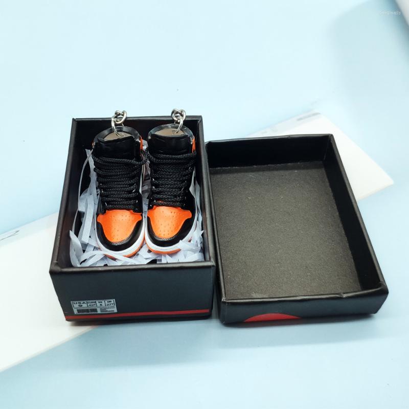 

Hooks 3D Mini Sneakers Keychain Mobile Phone Key Pendant Sports Shoes Gift Box Suit Gifts Pair Of With