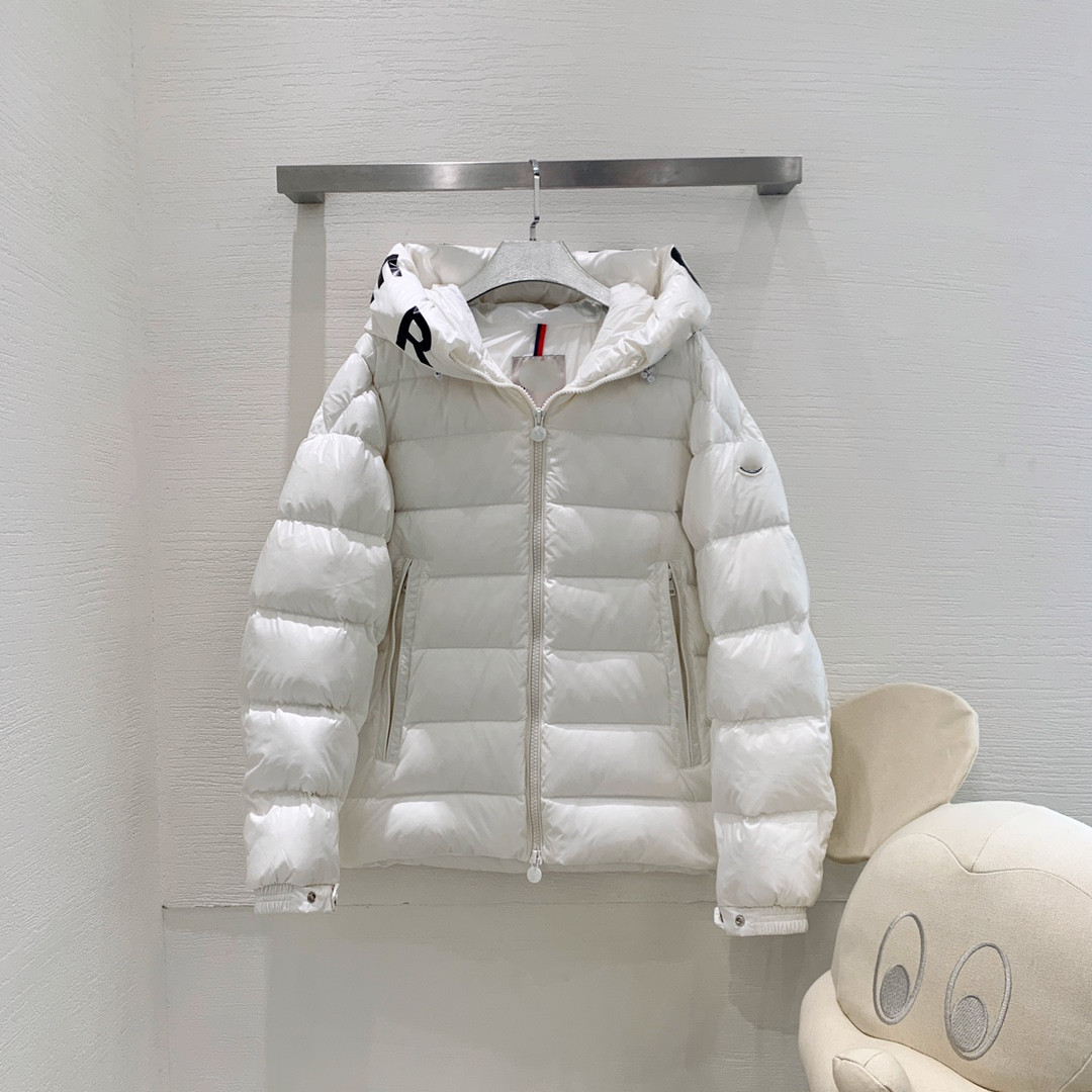 

Women' Down & Parkasv Luxury designer designs white down jacket with hat, Black