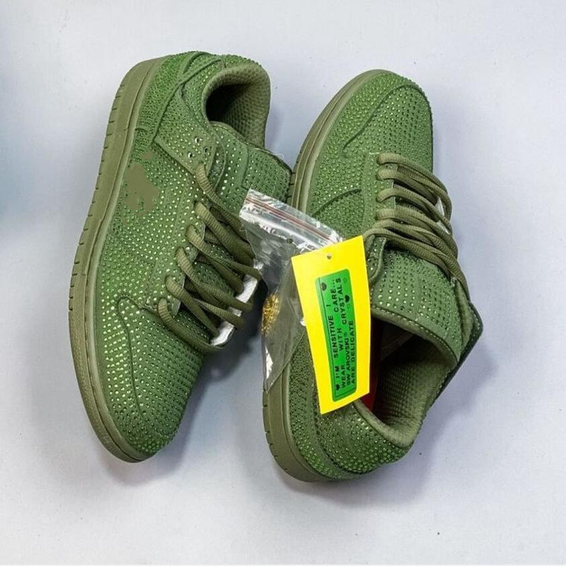 

Low Pure Platinum Flat Shoes Cactus Plant Flea Market x Swarovski Size Ship, Green