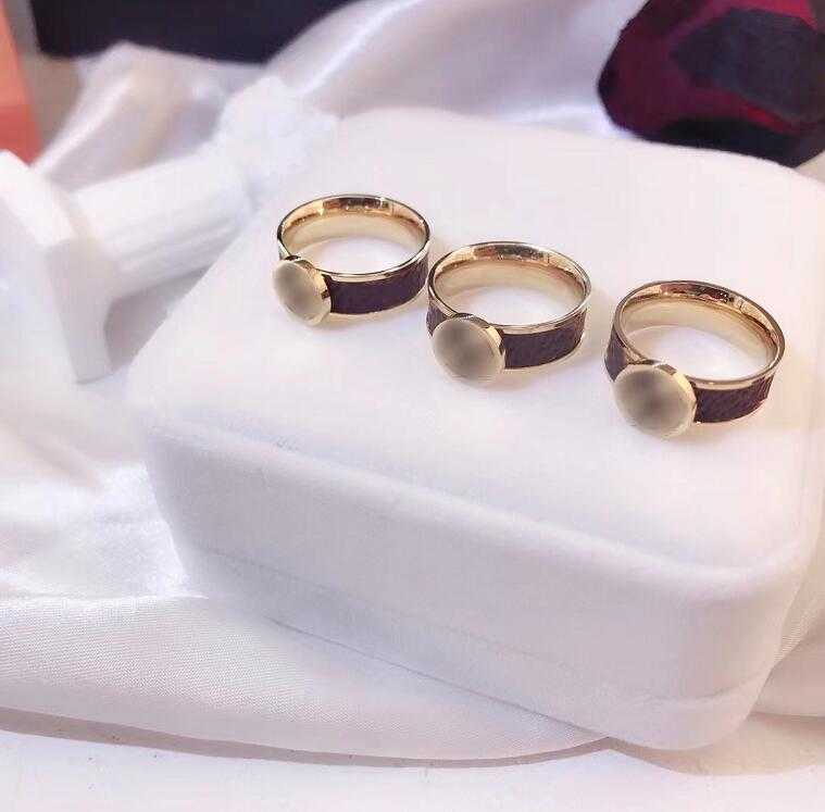 

Designer Women Ring Classic Old Flower Leather Rings Fashion Women's High Quality Classic Letter Flowers Temperament Jewelers Exquisite