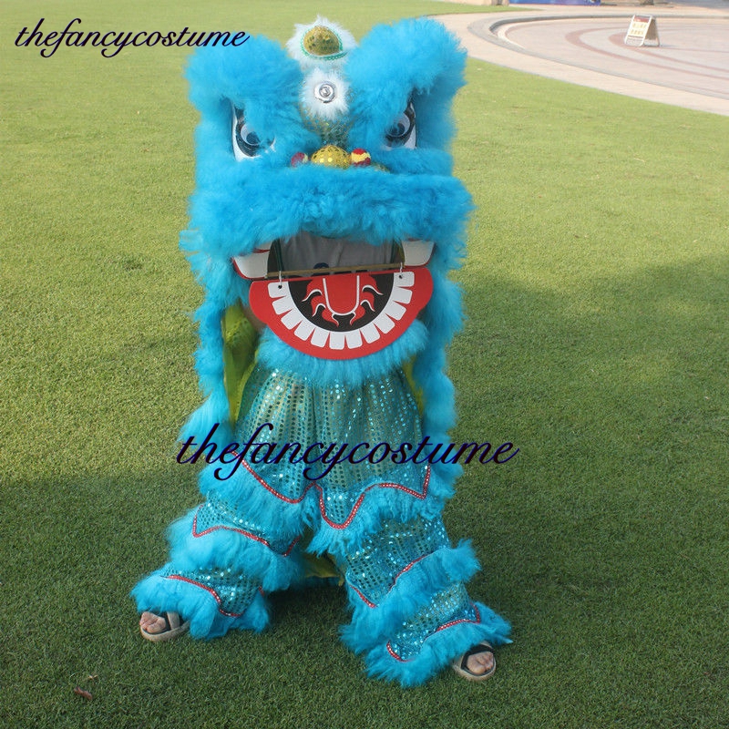 Costume de mascotte Nouveau style Eyes clignotants 14 pouces Lion Dance Kid Size âgés de 5 à 12 ans Cartoon Des accessoires en laine pure jouent