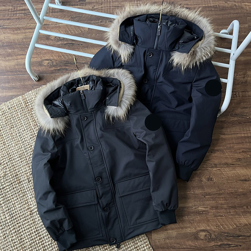 

Maya Designer Mens Down Parkas Embroidered Badge Men Stand Collar Real Wolf Hair Collar Short Coat Outdoor Sports Weather proof Autumn and Winter Warm jack, Supplement (not shipped separately)