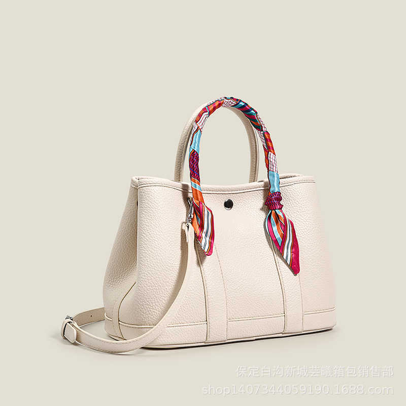 

Luxurious Designer Herme bags 2022 New Style Garden Fashion Large Capacity Portable One Shoulder Crossbody Commuter Lizhi Soft Leather Women Tote, White