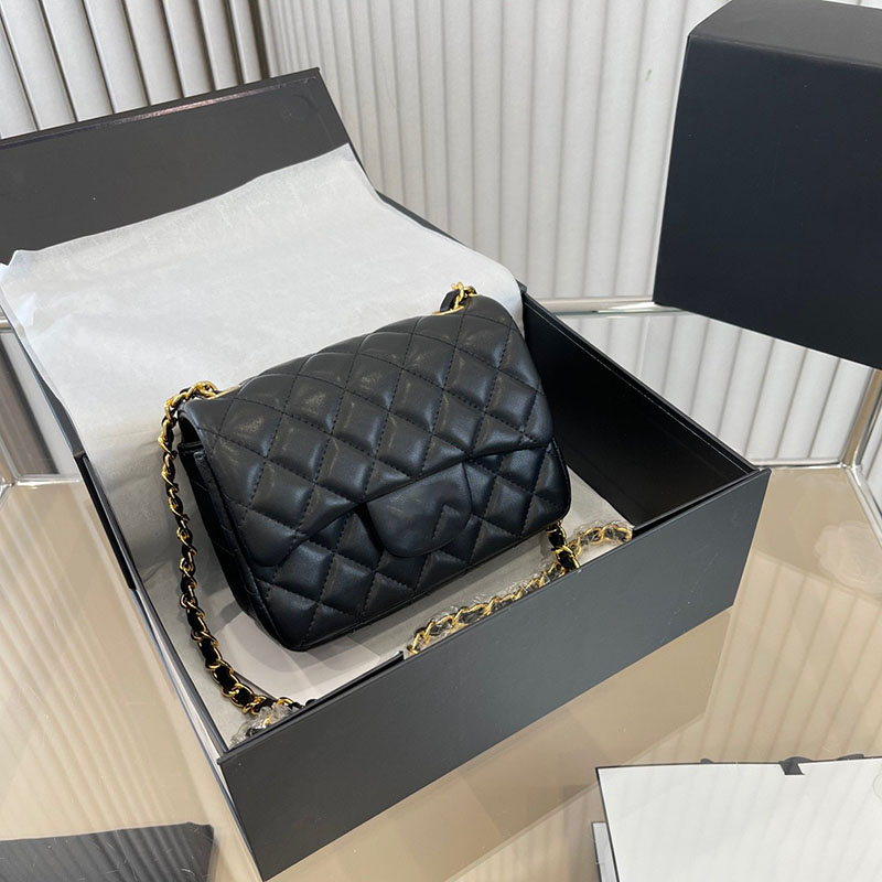 

Women Luxury Designer Shoulder Bag Fashion Gold And Silver Badge Genuine Leather Classic Flap Crossbody Vintage Handbags Cosmetic Bag Wallet Multi Pochettes 17CM, White