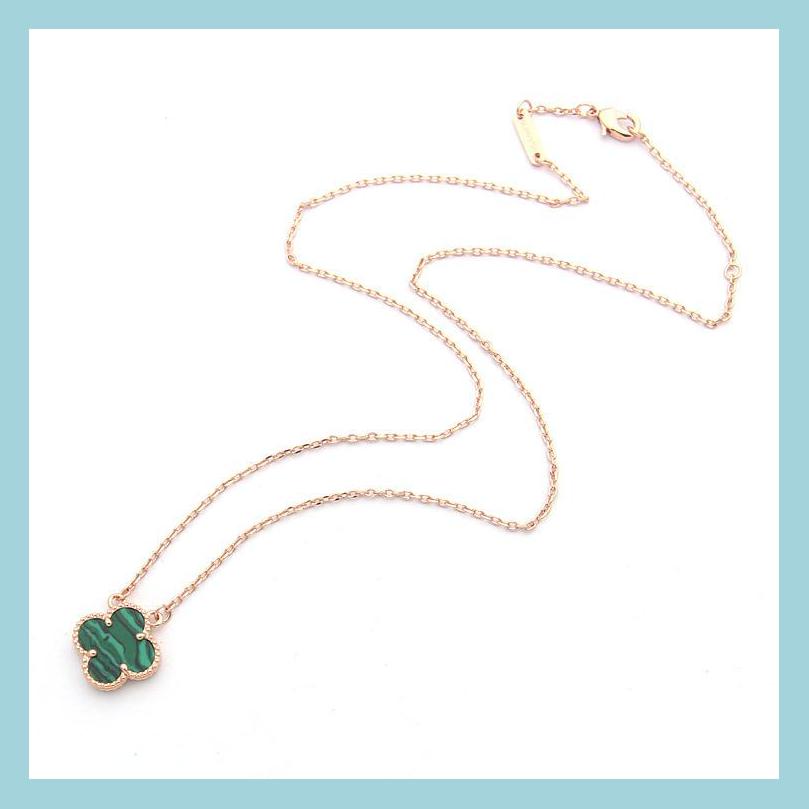 

Pendant Necklaces Womens Luxury Designer Necklace Fashion Flowers Fourleaf Clover Cleef Pendant 18K Gold Necklaces Jewelry Drop Deli Dhodn