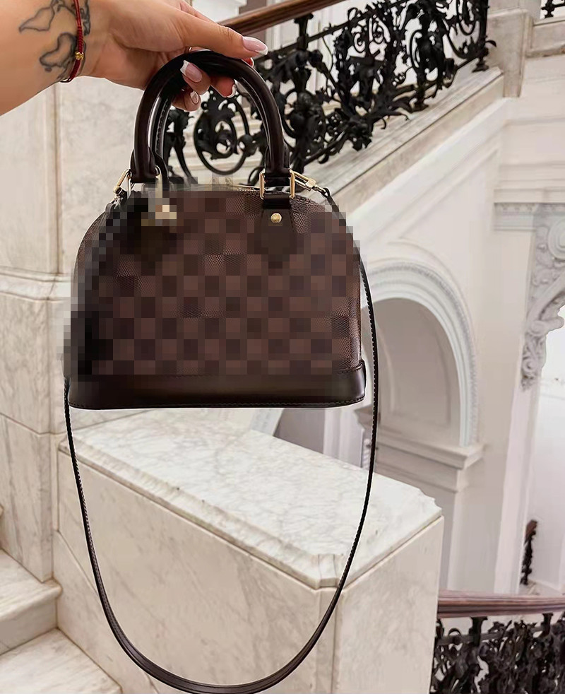 

2023ss Handbags Luxurys Designer Bag ALMA BB Women Shoulder Bags Chain Messenger Bag Leather Wallet Purse Crossbody Tote with Lock, Extra 2 pcs lock key