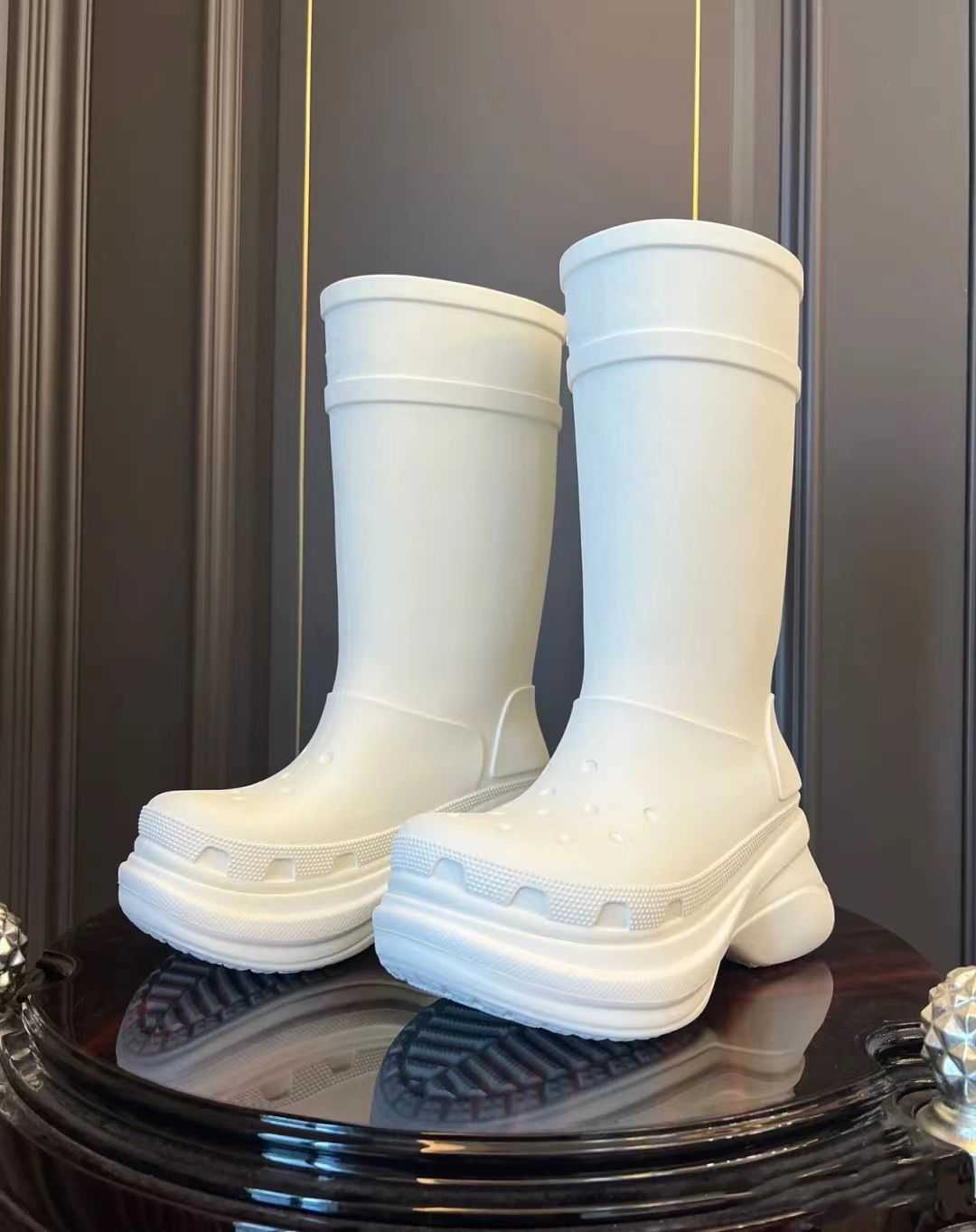 2023 Top designer CROSS Rain boots rubber round head luxury waterproof jointly platform fashion runway look Fashion show runway style