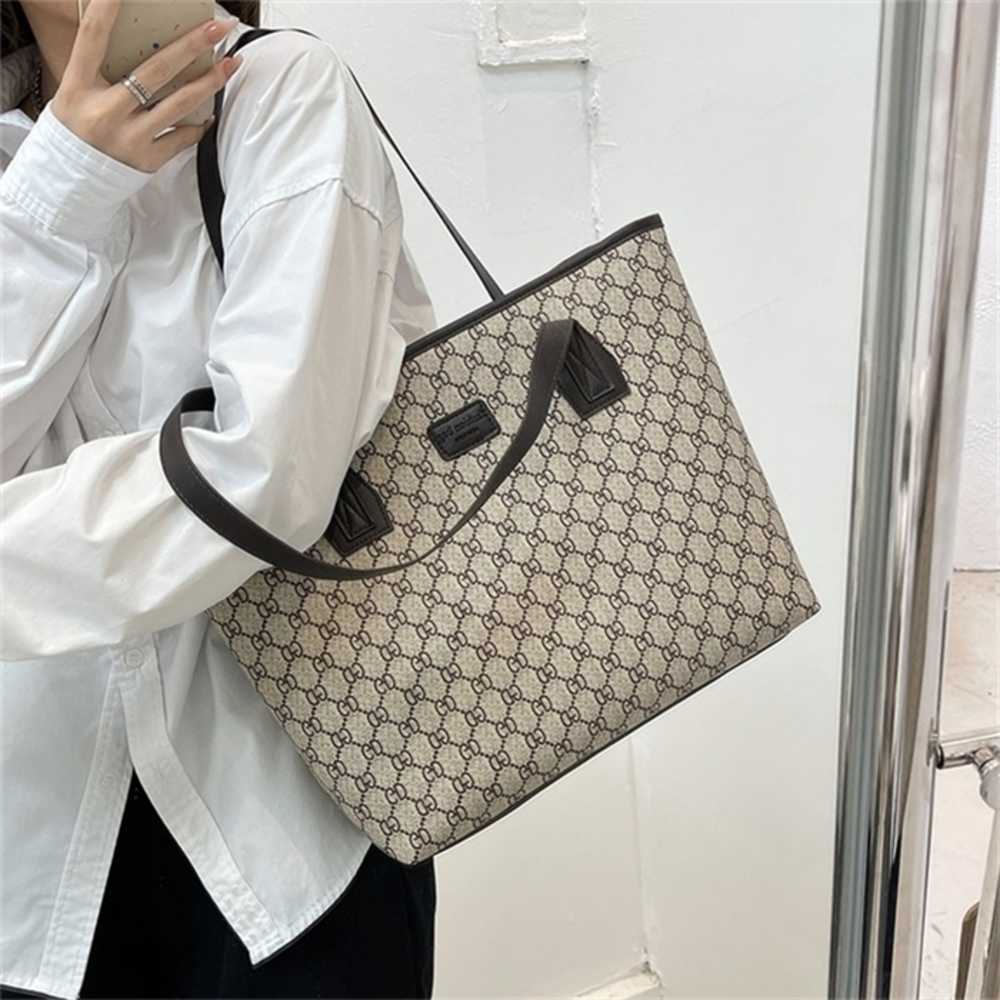 

Factory wholesale new 2023 high-capacity tote old flower Single Messenger net red sameHigh, Section one