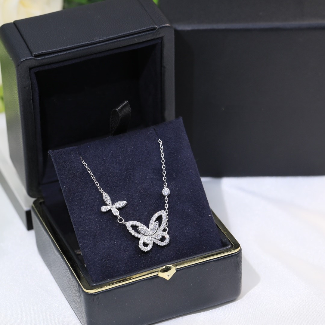 

Luxury Brand Designer Pendant Necklace S925 Sterling Silver Full Crystal Hollow Butterfly Charm Choker For Women Fashion Jewelry