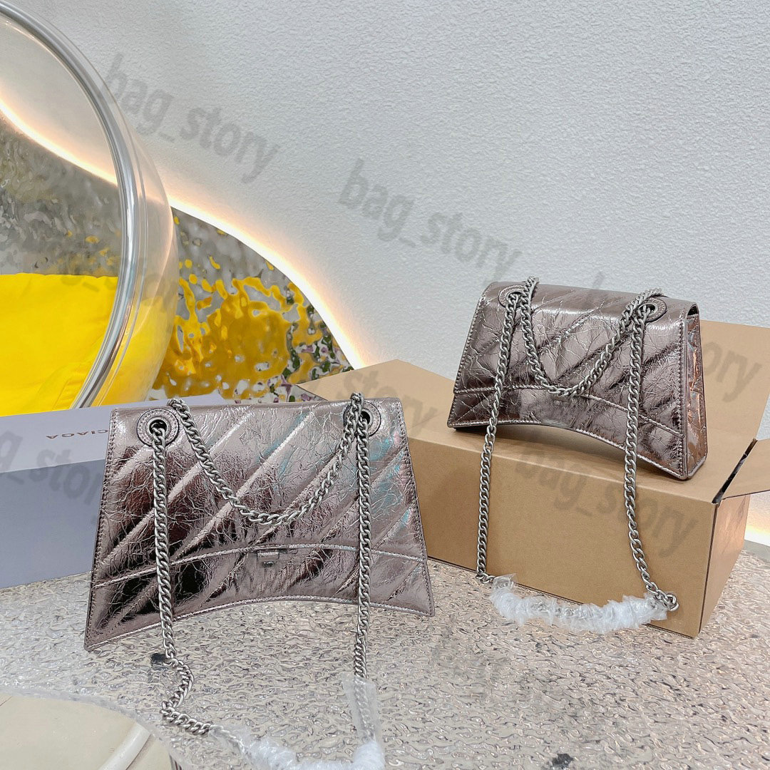 

Women Crush Chain Bag Quilted In Silver Black Crushed Calfskin Hardware Halfmoon Shouderbag Cross Body Magnet Closure Italy Fashion Style Flap Messenger