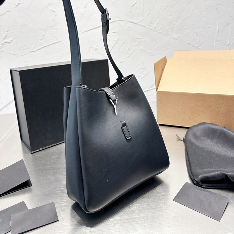 

Designer Shoulder Bags Fashion Leather Handbags Classic Pattern Totes Elegant Lady Shopping Bag Women Stylish Bags Purses, Khaki