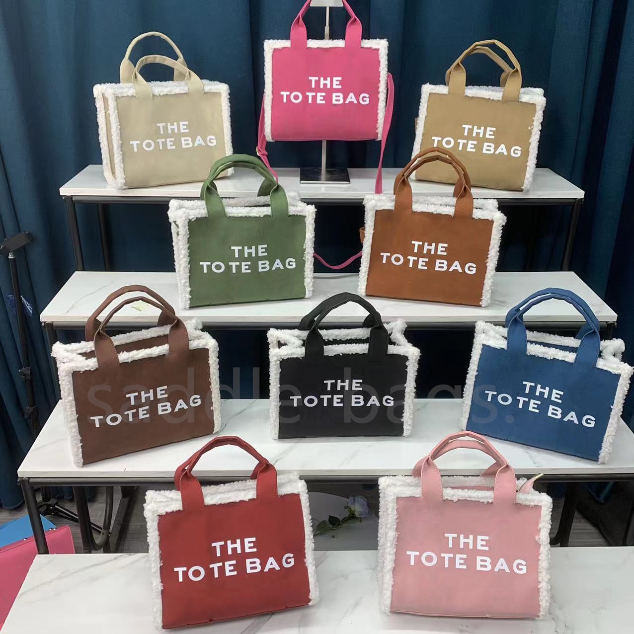 

The Tote Bag Large Capacity Women Shoulder Handle Teddy Tote Bags Mini Faux Mink Fur Handbag Adjustable Removable Crossbody Strap Plain Handbags, Color black