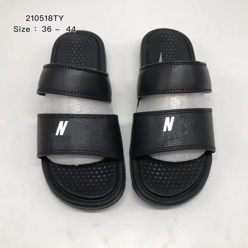 Pantoufles Marque En Cuir Véritable Hommes Diapositives Sandales Nouveau Designer De Luxe Femmes D'été Deux Sangles Plage Chaussures De Mode Noir