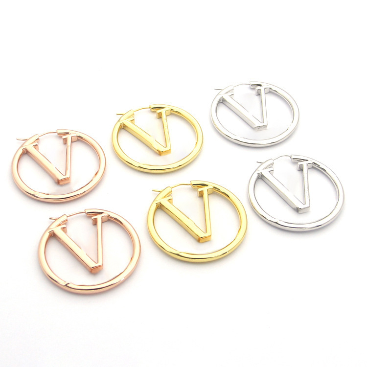 

Charm Women's foreign trade earrings with large ring V earrings stud lvs earrings designer for womens luxury jewellery orecchini