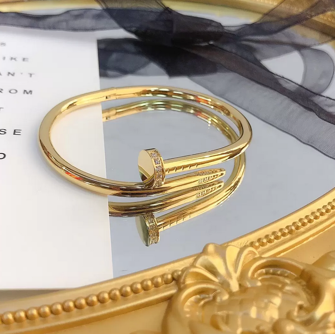 

23ss Bracelets Luxury Designer Women Bangle Letter Jewelry Crystal 18K Gold Plated Stainless steel Lovers Gift Bangles Men Bracelet