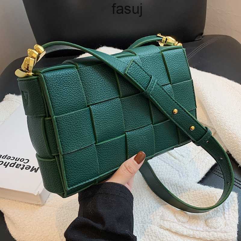 

Fashion Ladies Bottess bags Venetas Minority design small women's 2022 new autumn and winter woven messenger temperament one shoulder square, Burgundy