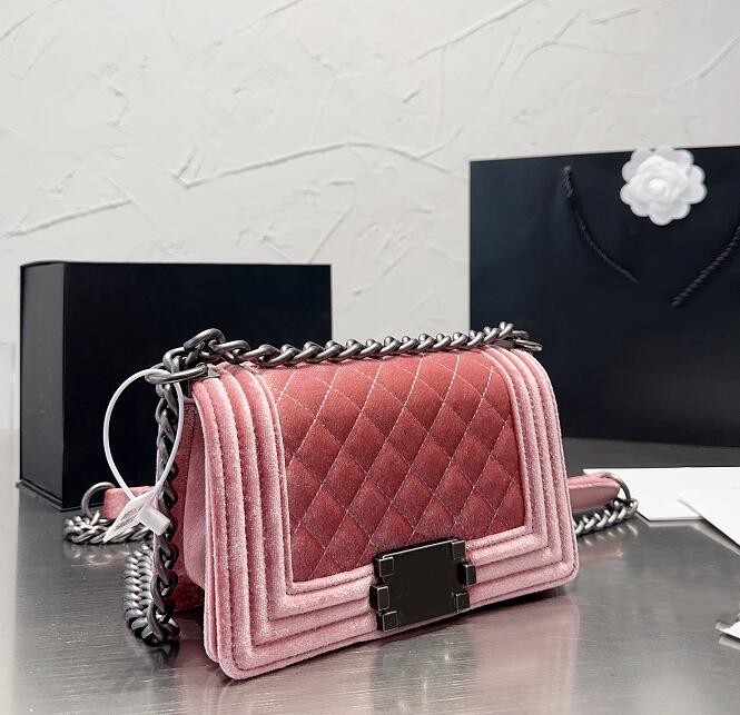 

Womens Velvet Quilted Bags Womens Fashion Silver Hardware Buckle Metal Chain Diamond Lattice Handbags Street Trend Designer Purse Crossbody Sacoche 25CM, Pink