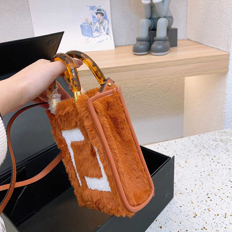 

Totes Womens Designer Bag Furry Handbags Elegant Small the Tote Bag Women Cute Shoulder Purses Letter Printing 221024, Fbag pink