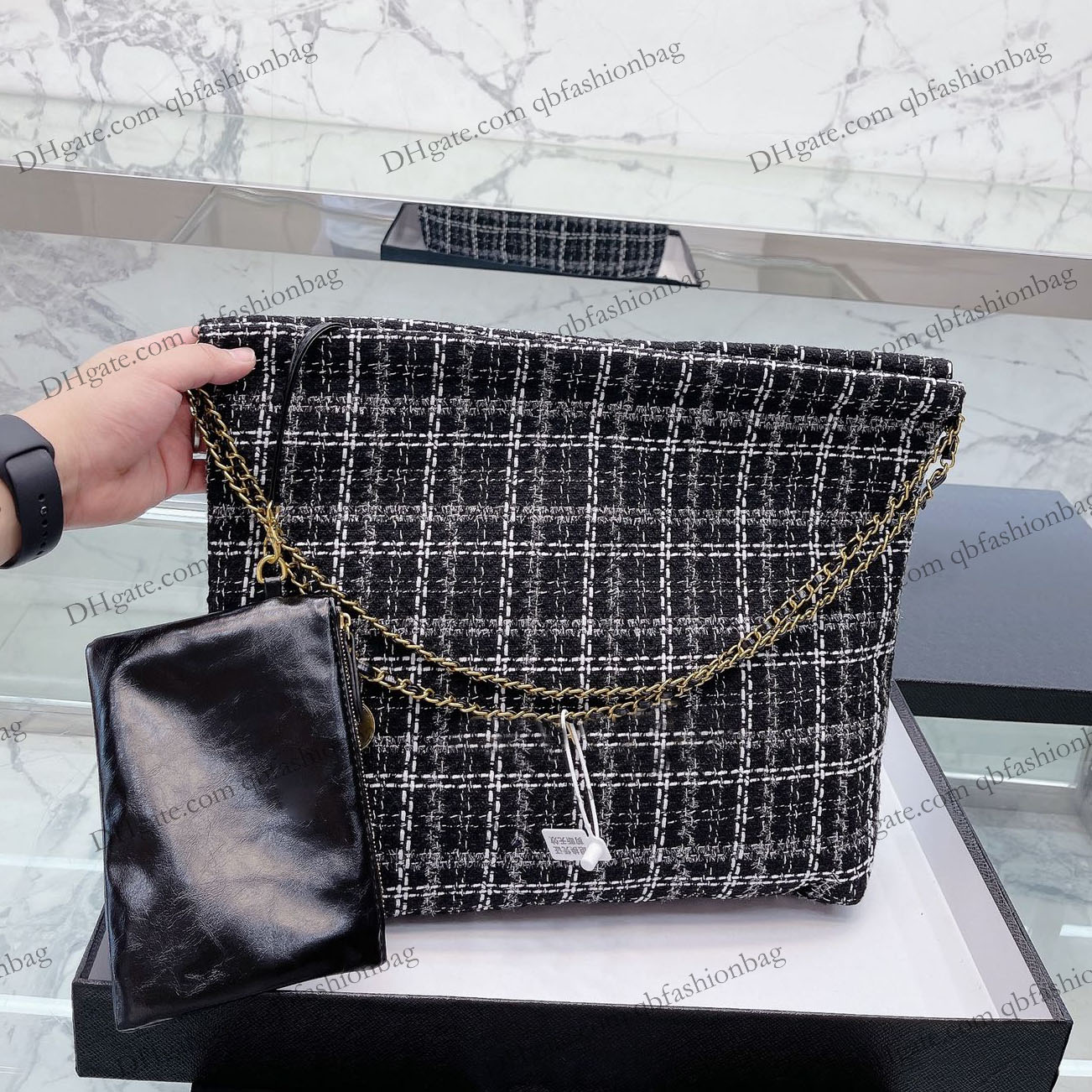 

Womens Tweed 22 Shopping Bags Wool Houndstooth Quilted Classic Gold Metal Hardware Chain Shoulder With Leather Wallets Outdoor Large Capacity Cross Body 35x37x7CM, Box