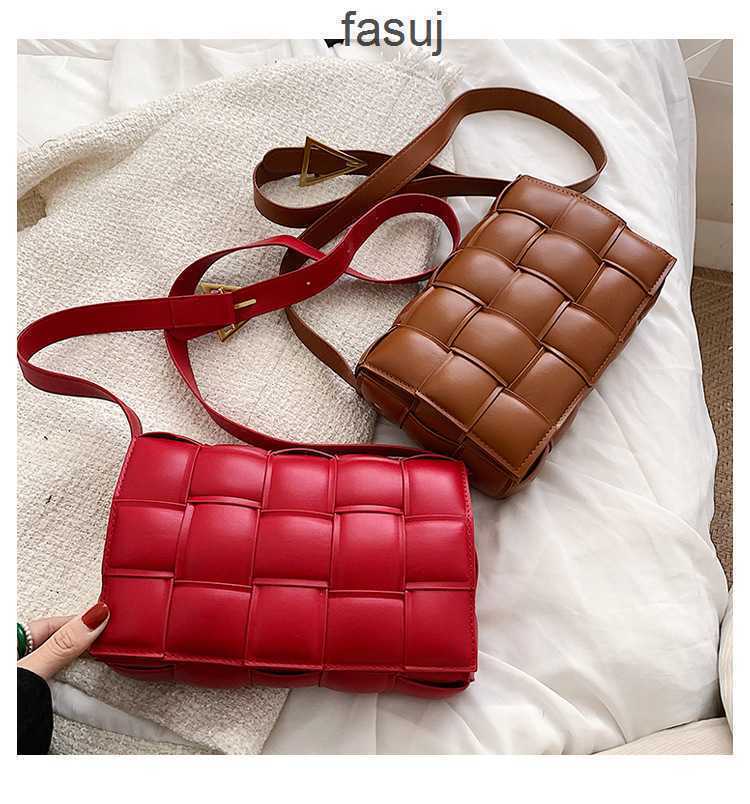 

Fashion Ladies Bottess bags Venetas 2022 pure color simple rhombus underarm Chain Hand small square soft face foreign style hanging single shoulder, Brown