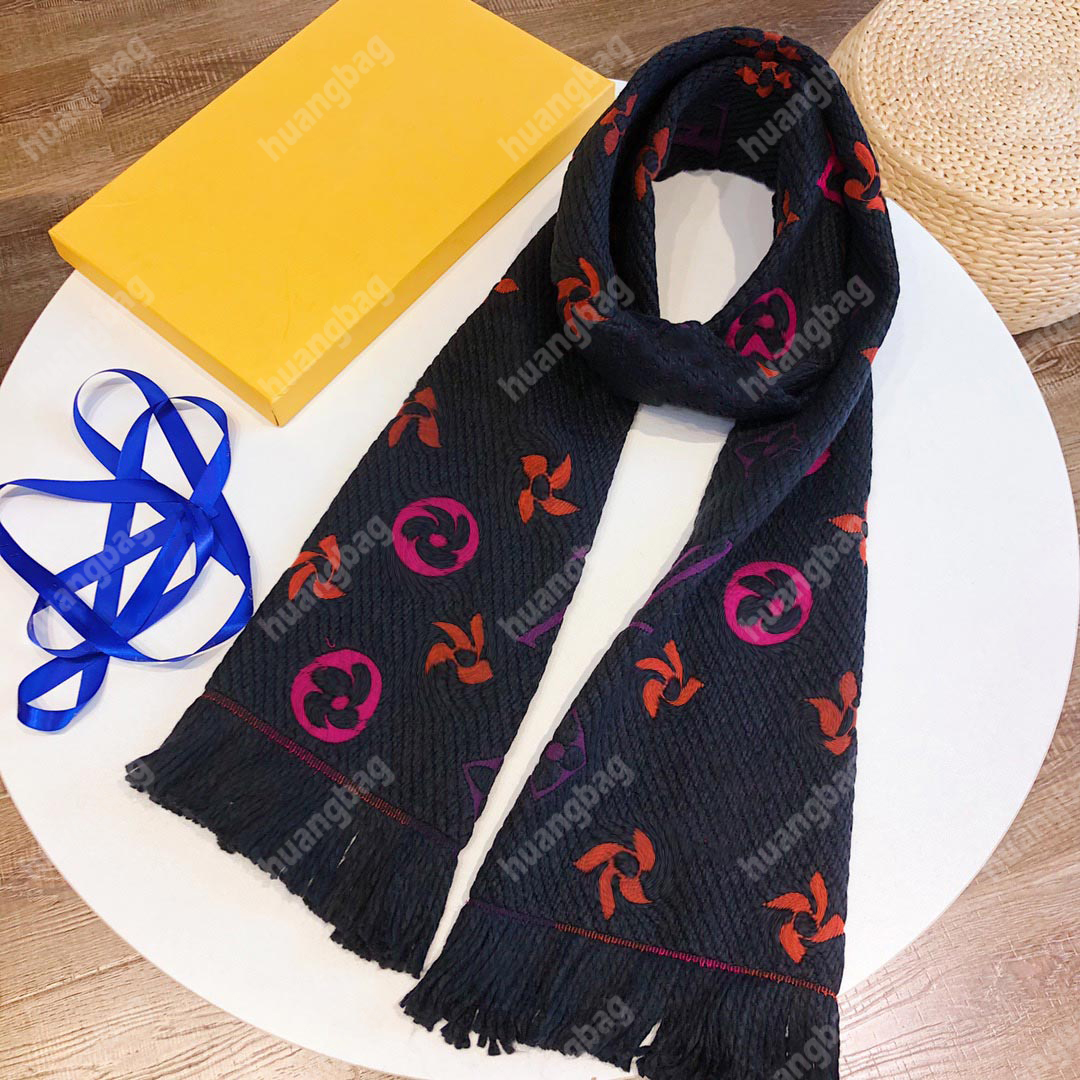 

Warm Luxury Scarf Brand Classic Letters Scarves Designer Scarfs for Women Men Silk Shawl Unisex Fashion Soft Cashmere 2 Colors Warm Ring Pashmina