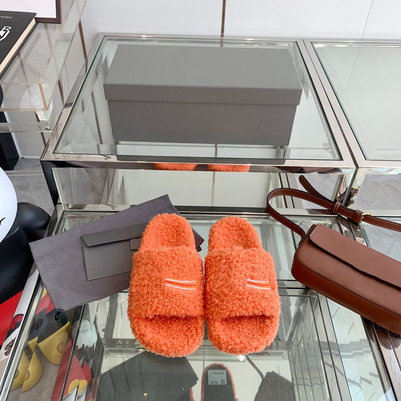 

Wool Women Slippers Designer Sandals Womens Winter Outdoor Flat Letter Embroidery Fluffy Sandal Designers Shoes G2210285F, Red