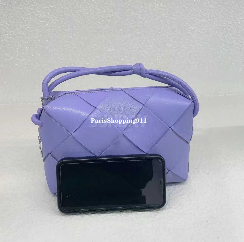 

Classic fashion woven Bottess bags Venetas cross-country camera France Cassette Woven Long Camera Mini Box Female have logo, Black