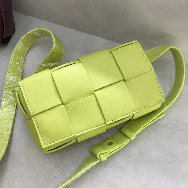 

Handbags Designer Bottess Ladies Venetas 2022 new summer green couple woven versatile chest cross waist have a logo, Green apple