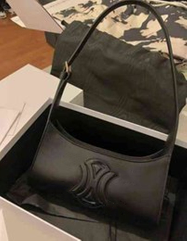 

Factory Direct Sale New Brand Ladies Bags Wholesale Arc Armpit 2022 Handbag Fashion Versatile Crescent Single Shoulder Lisa Same, White