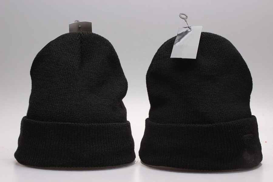 

Knitted Hat Cap for Men and Woman Casual sports black white 202205 new 032
